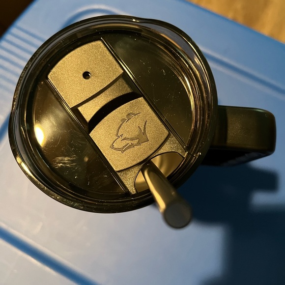 SOLD!!๐ฅ๐ฅ HARD TO FIND๐ฅ๐ฅ Yukon Fit Forty Leopard Print Tumbler with Straw - Picture 7 of 8